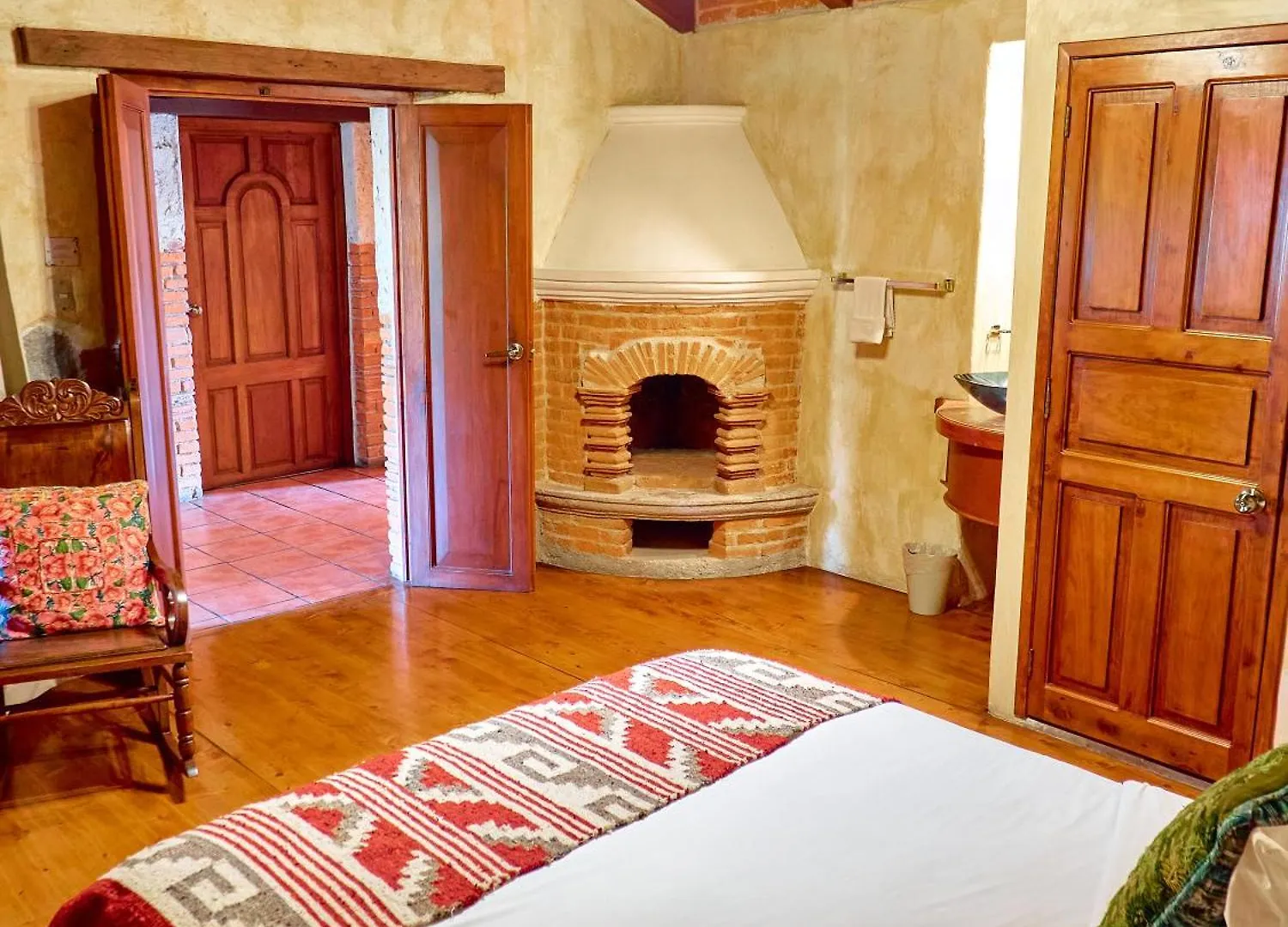 Naif Boutique Hotel Antigua 4*,  Guatemala