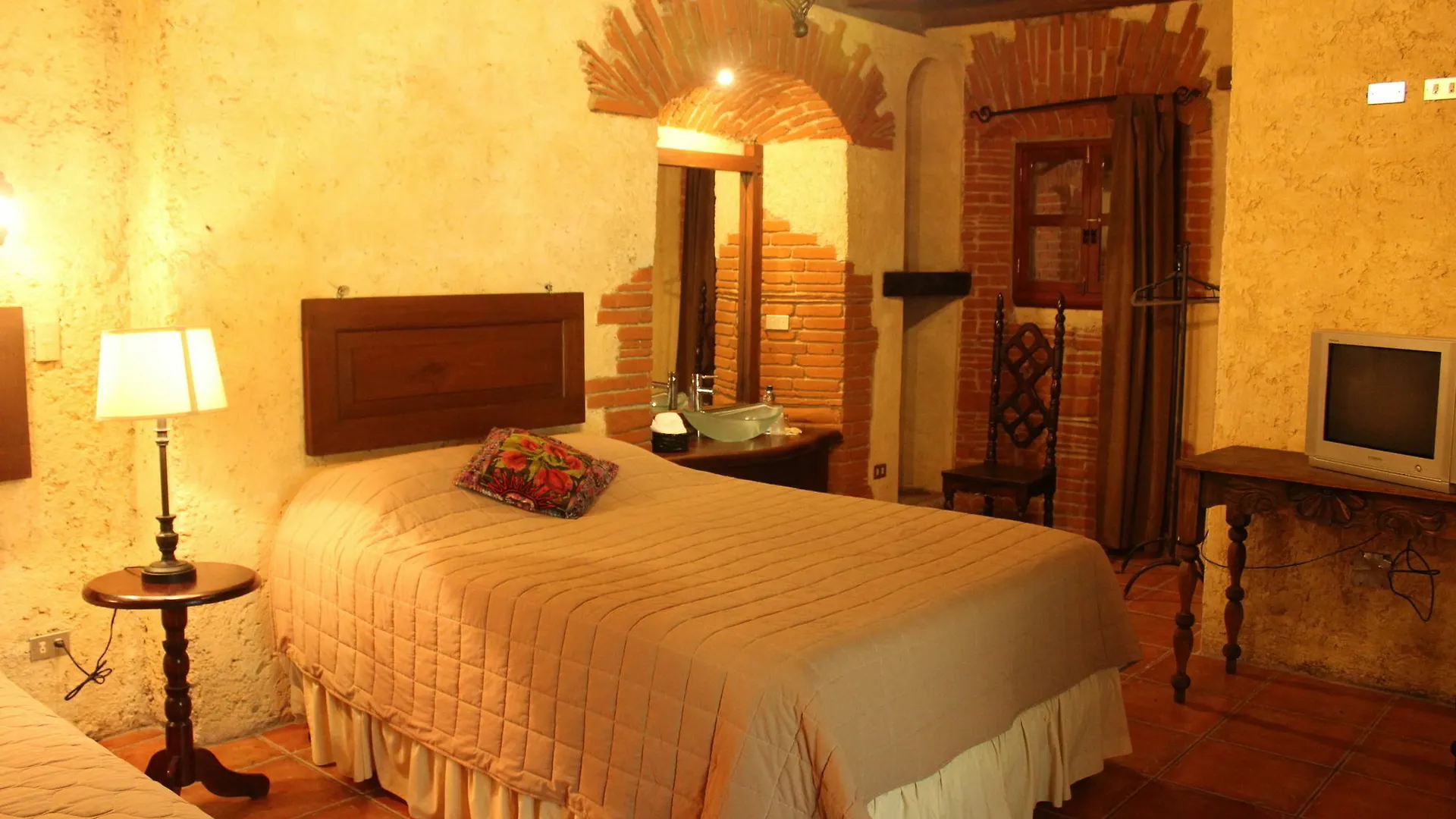 Naif Boutique Hotel Antigua 4*,  Guatemala